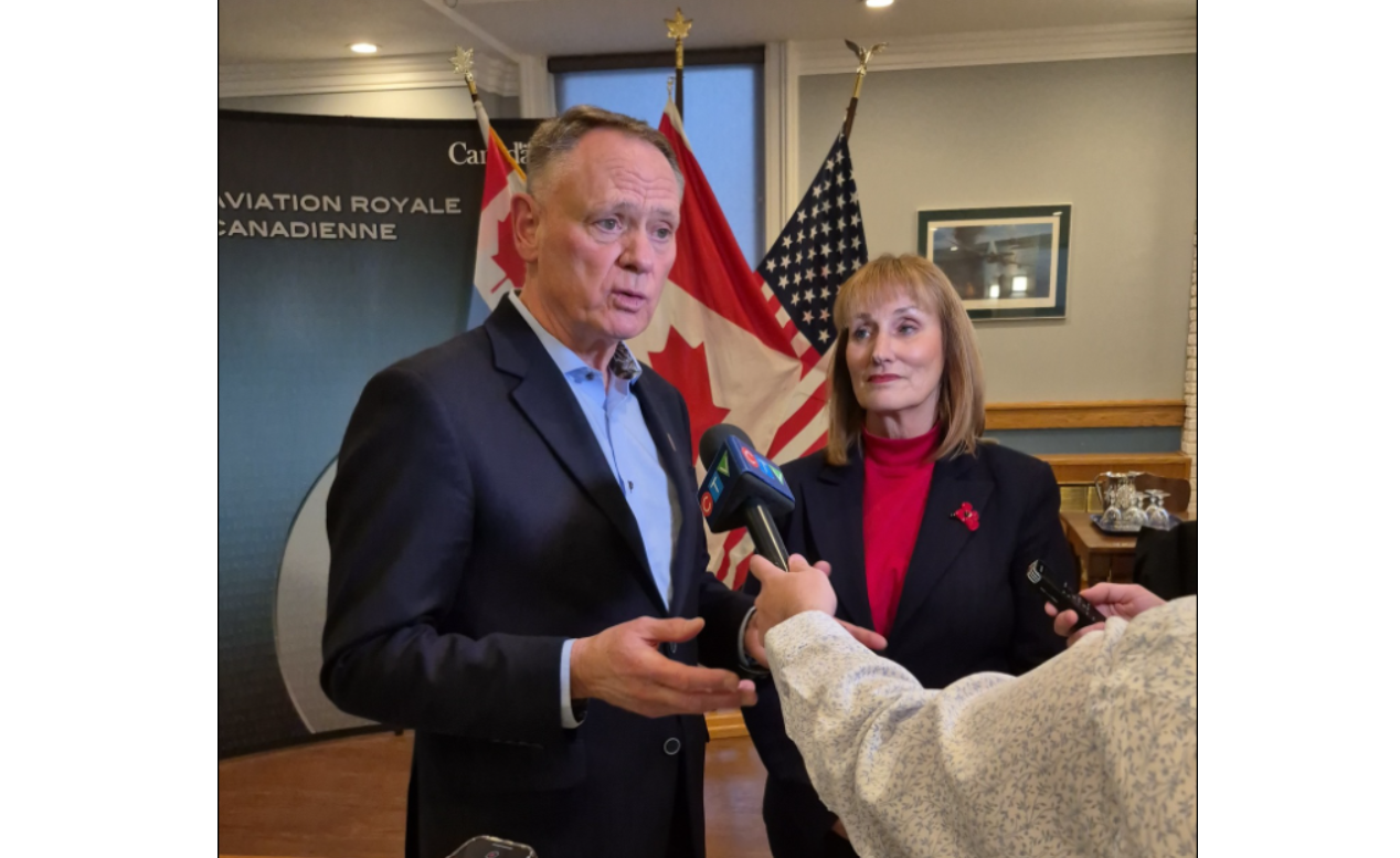 22 Wing North Bay welcomes Canada’s Defence Minister