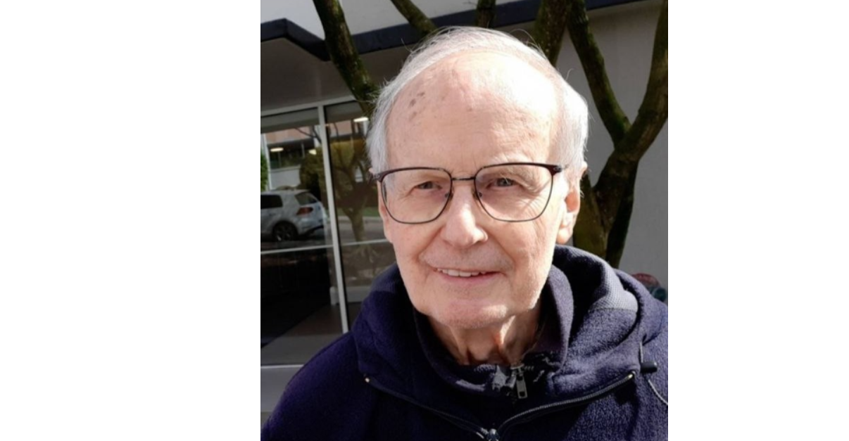 Robert Wayne MacKinnon