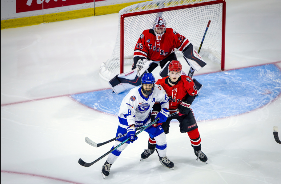 Cubs drop Bearcats to hit win column at Centennial Cup