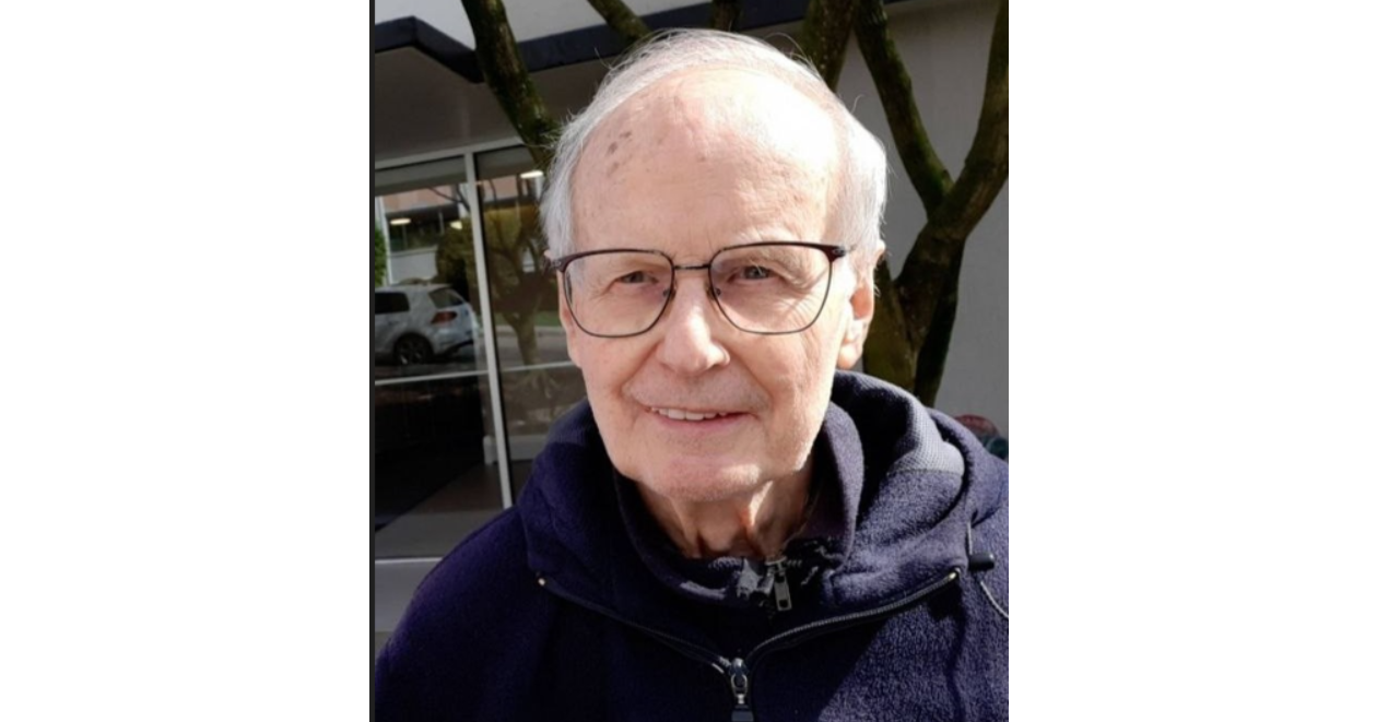 Robert Wayne MacKinnon