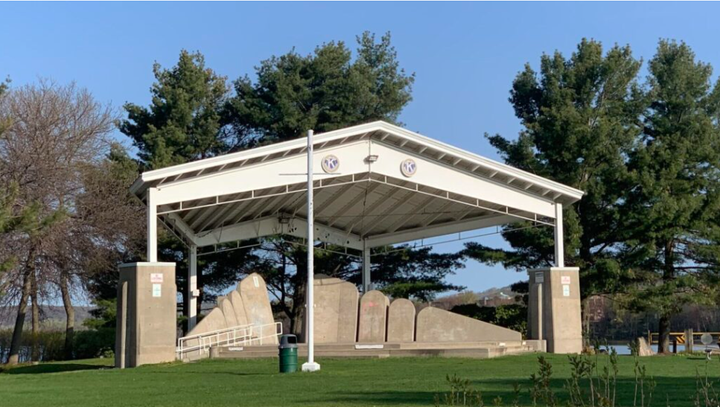Free Labour Day picnic and carousel/mini train rides on Monday