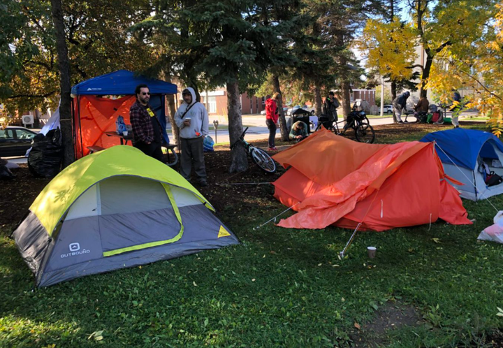 Local officials conducting homelessness count