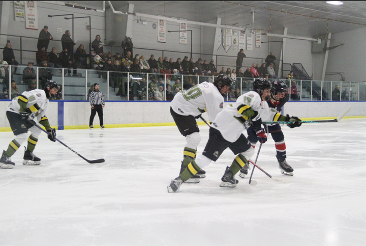 Powassan coasts past French River