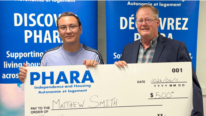 PHARA awards PSW scholarships